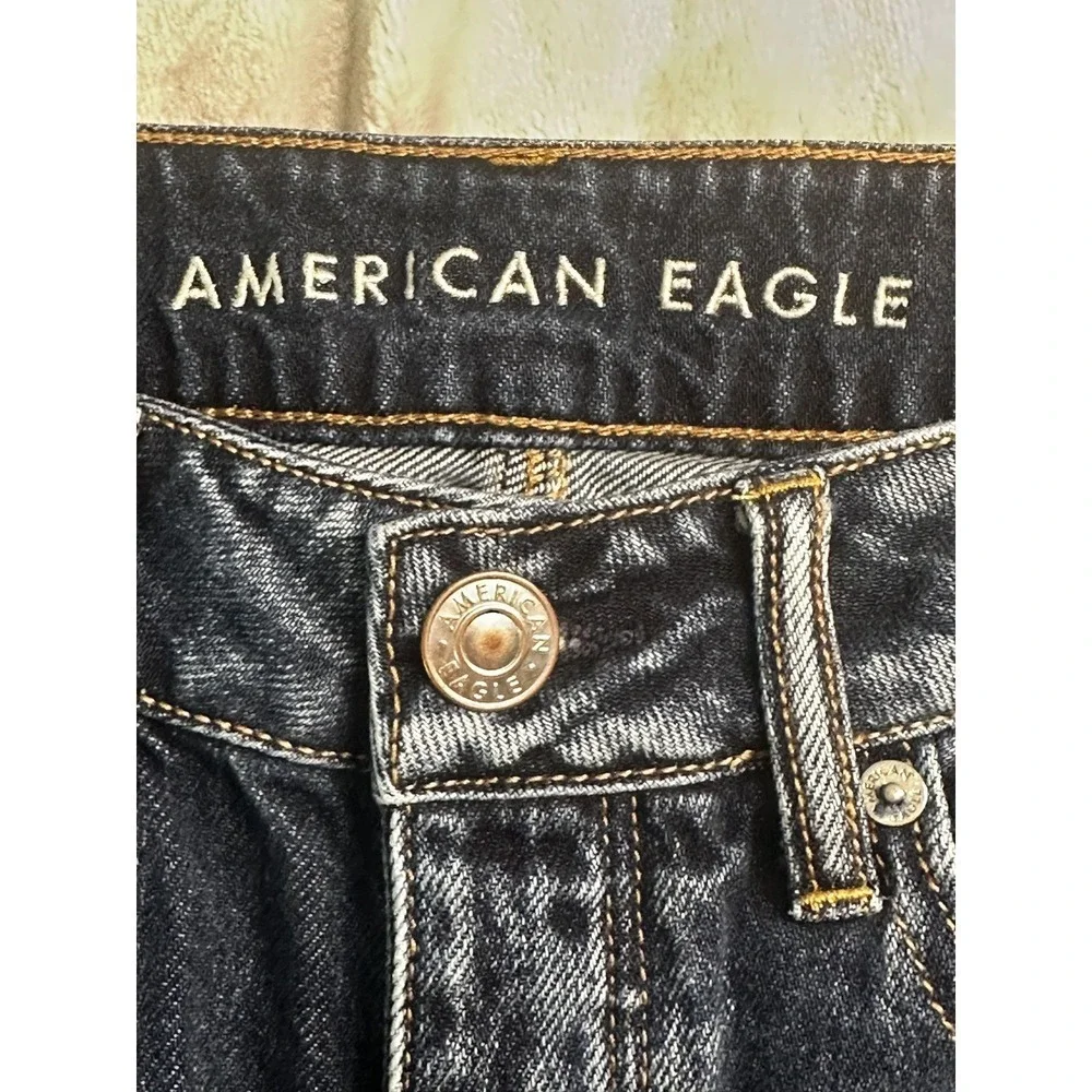 American Eagle Jeans Womens 2 Blue Tomgirl Distressed Ripped Denim High‎ Rise